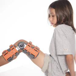 Functional Junior – Νάρθηκας μηροκνημικός με γωνιόμετρο τηλεσκοπικός λειτουργικός παιδικός MB.9070